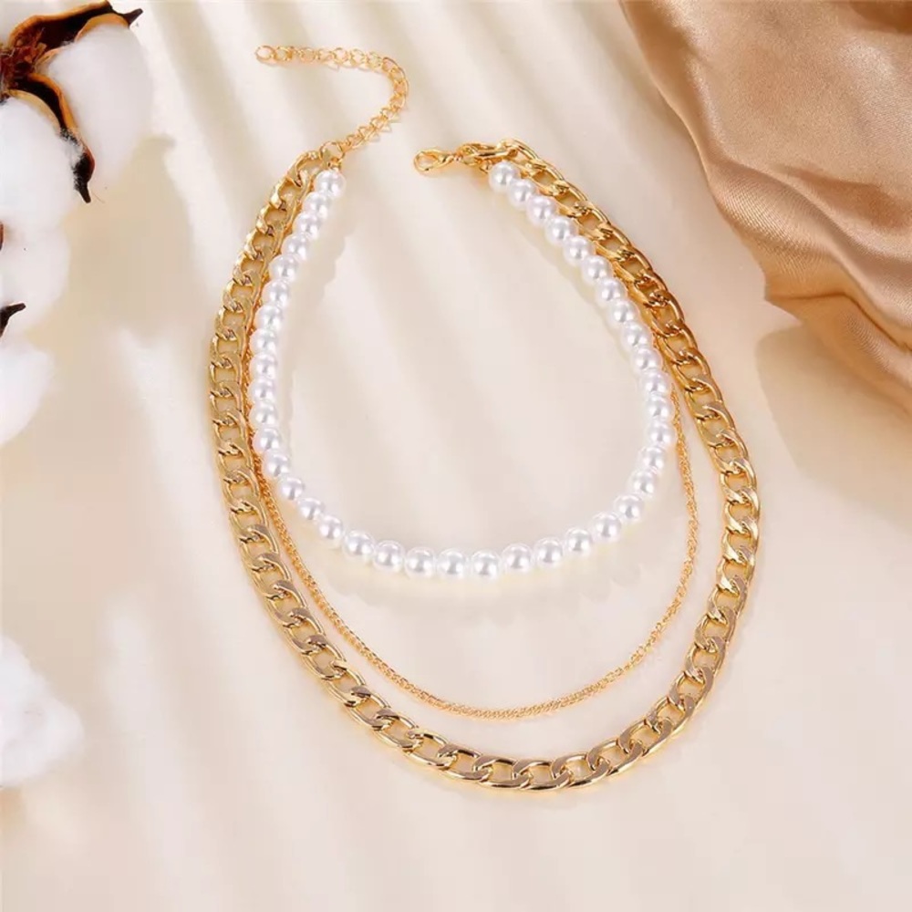 3/$30 💛 Multi Layered Choker - Picture 2 of 5
